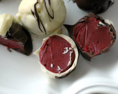 lindseys-red-velvet-bonbons