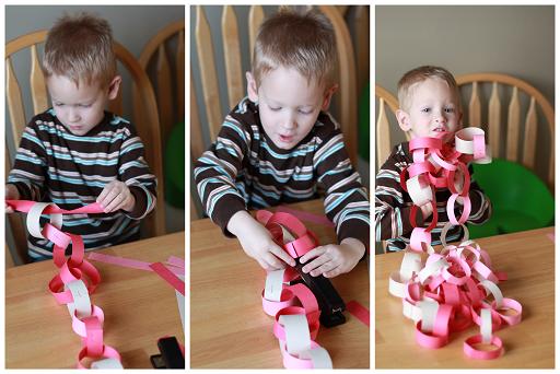  so here are some good simple Valentine's crafts for your toddlers!