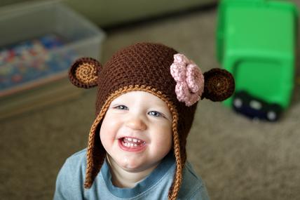 SIMPLE CROCHET BABY BEANIE - A FREE PATTERN